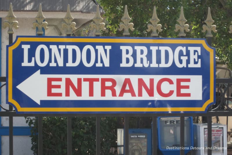 Sign pointing to London Bridge Entrance