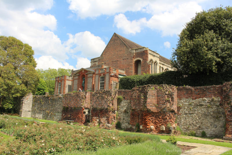 Stone palace behind a stone wall - Eltham Palace and Gardens