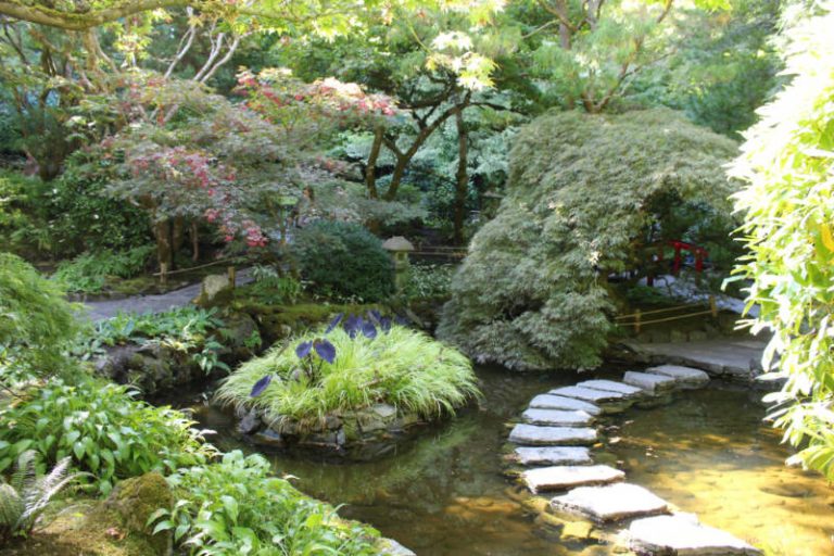 Beautiful Butchart Gardens in British Columbia | Destinations Detours ...