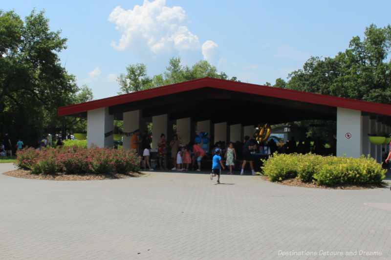 Picnic shelter